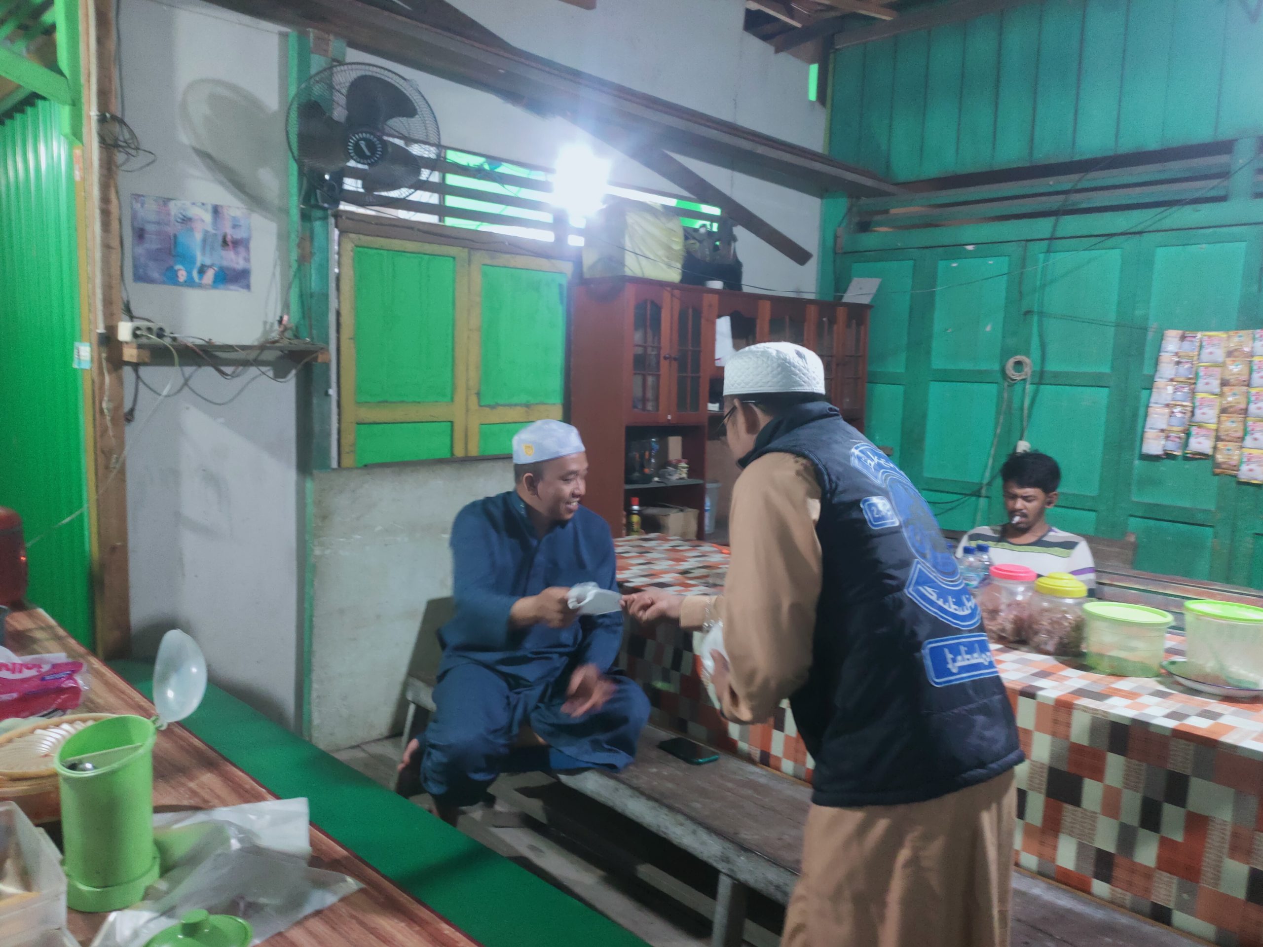 Aksi Berbagi Masker Mouson KN95